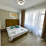 Apartment Summerland Seaview Penthouse Mamaia